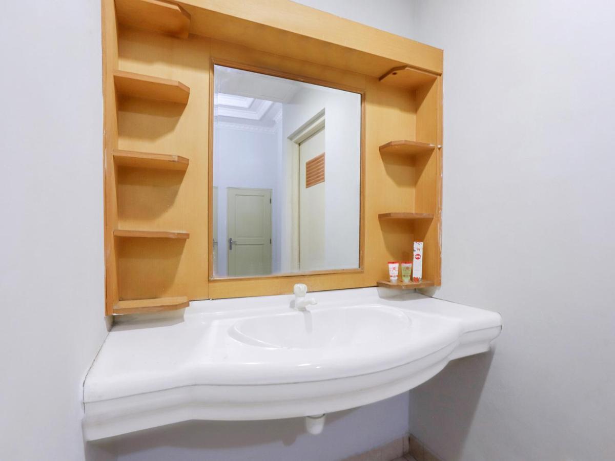 Capital O 297 45 Residence Jakarta Extérieur photo