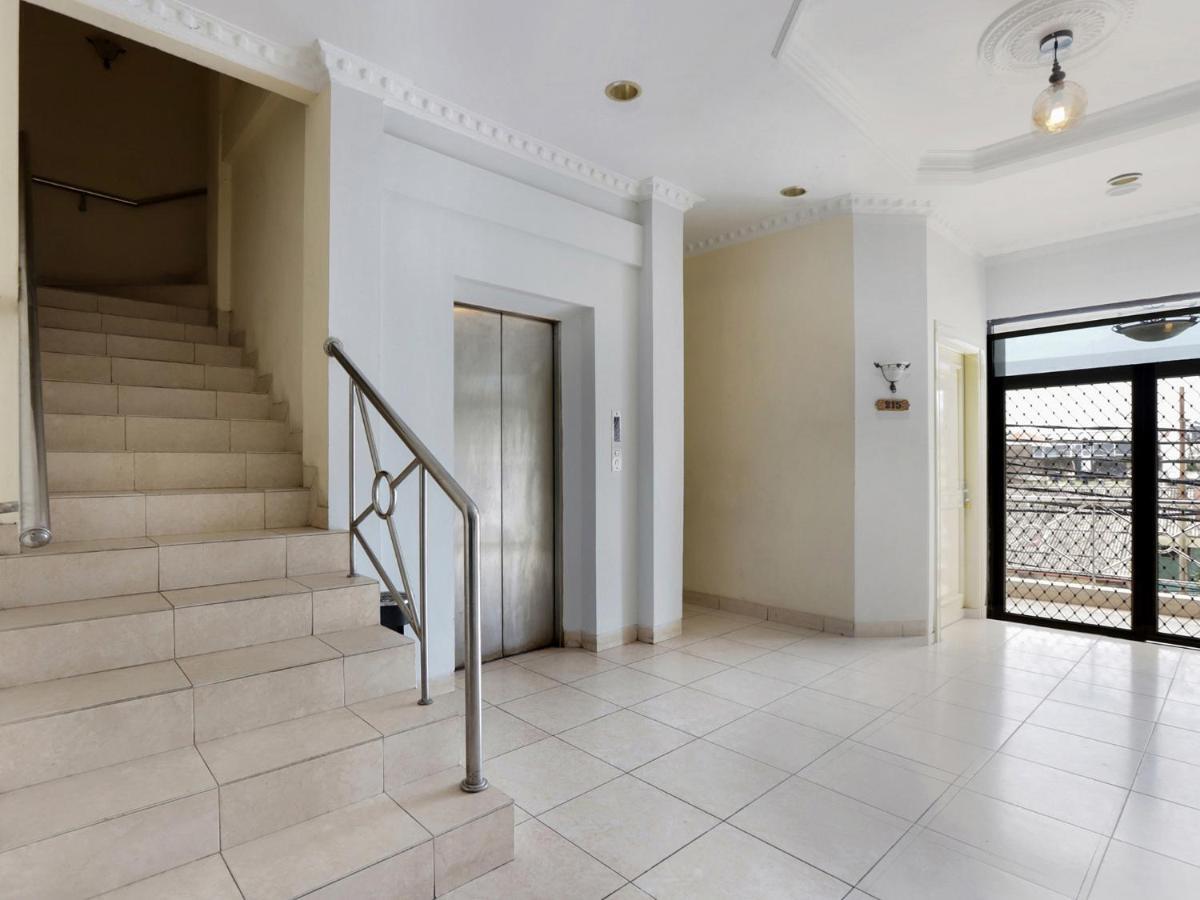 Capital O 297 45 Residence Jakarta Extérieur photo